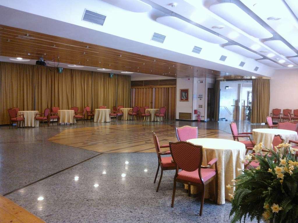 Grand Hotel Ambasciatori Wellness & Spa Кьянчано-Терме Ресторан фото